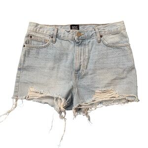 BDG Urban Outfitters Girlfriend High-Rise Denim Shorts Light Wash Size 28